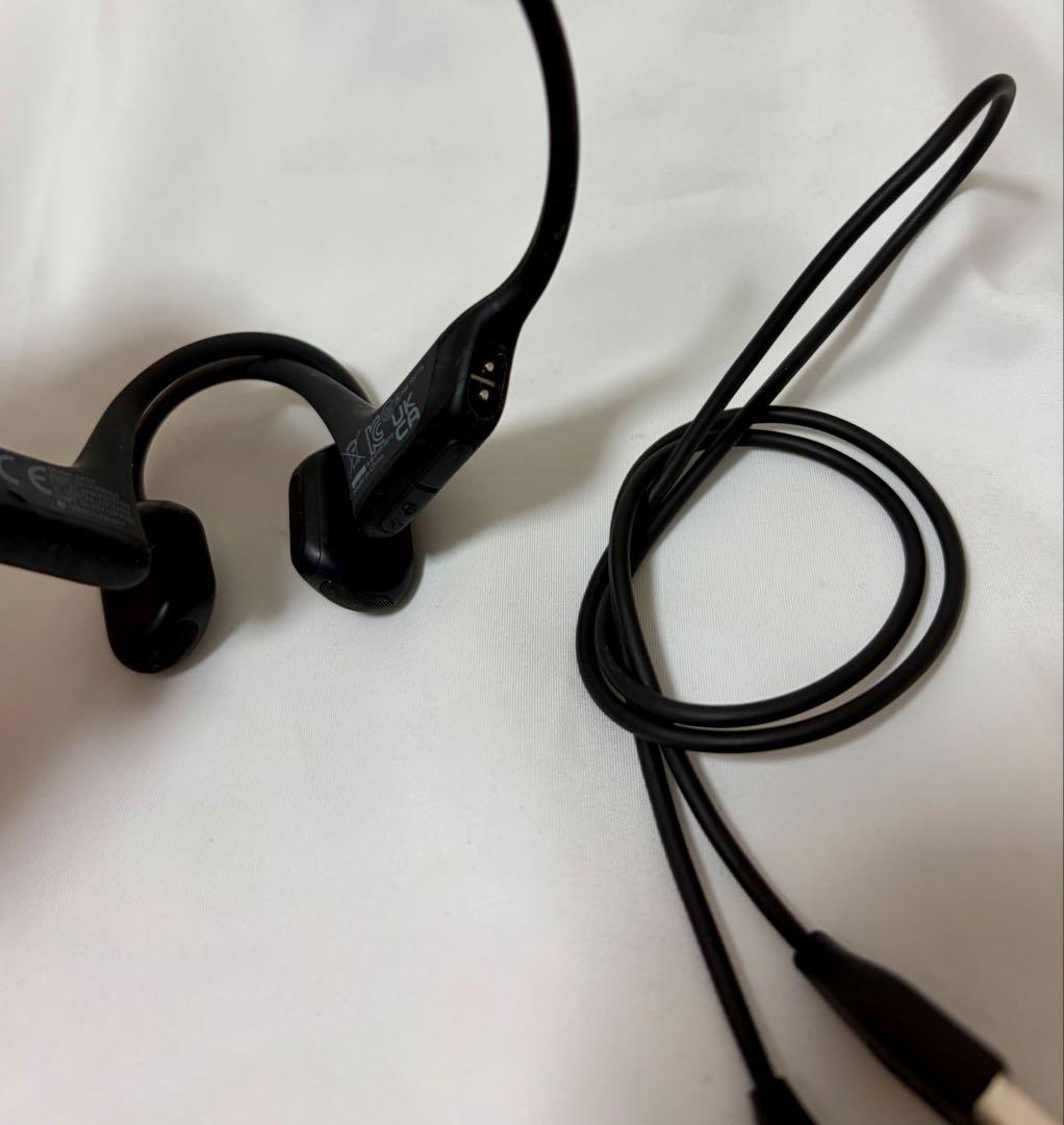 SHOKZ OPENRUNPRO 骨伝導イヤホン USB充電ケーブル付き