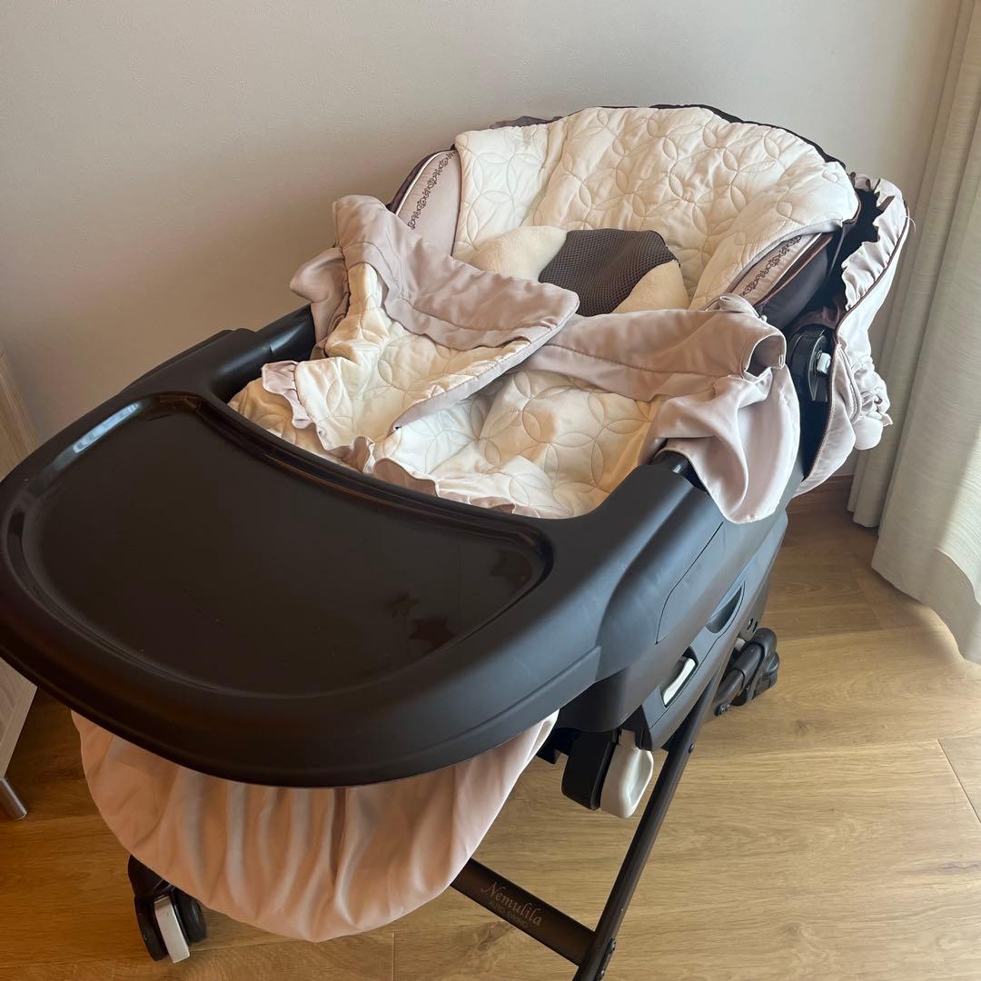 コンビ ネムリラ プレミアム ダッコプラスオートスイング　最上位モデル