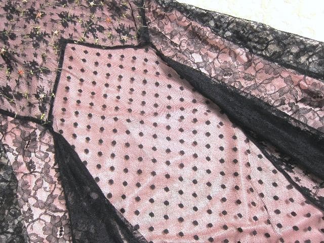 Nanae19様用 ベッツィー・ジョンソン　小花＆ドットレースドレス　4号