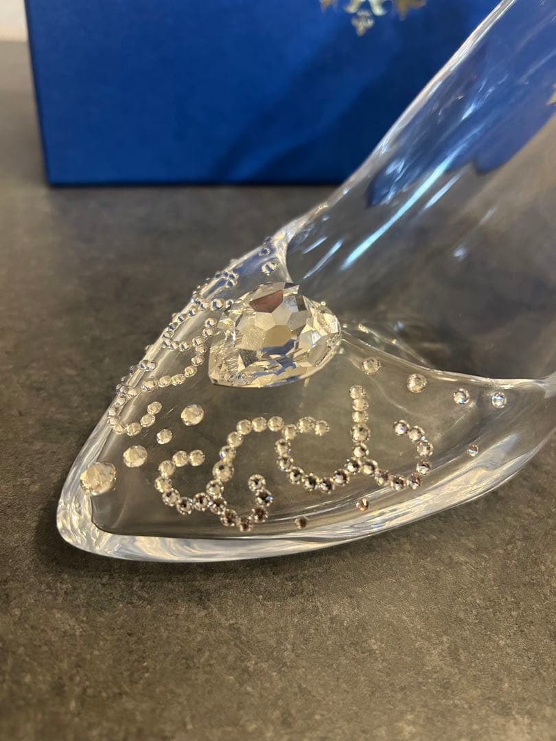 EMMA エマ　履けるガラスの靴　デコレーションハート　（右足　23cm）