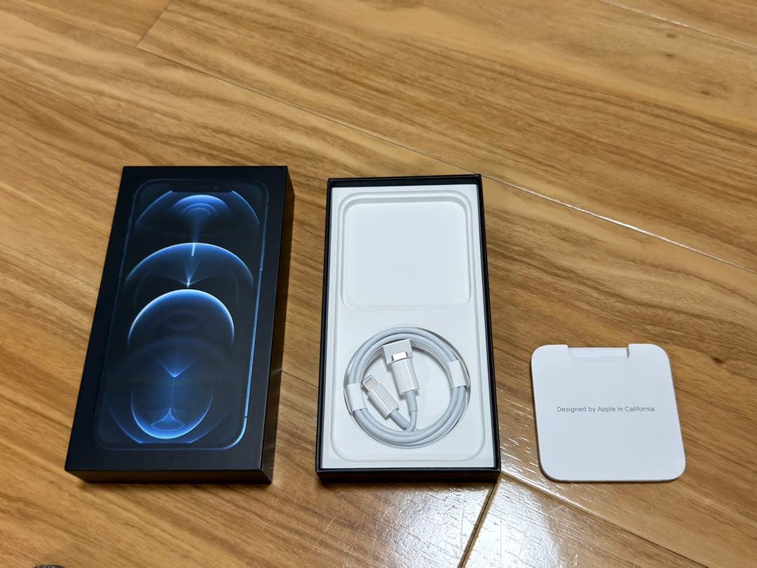 iPhone 12 PRO 256GB 箱付き　背面ひび割れ　修理歴あり