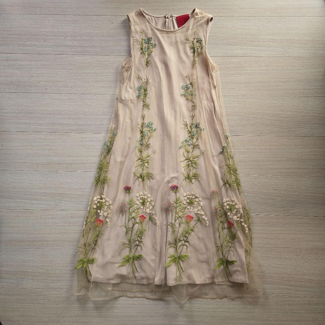 シビラ　リーフ刺繍ワンピース　M