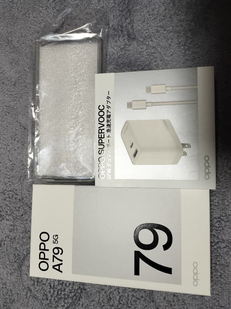 OPPO A79 5G ワイモバイル 充電器+新品カバー付