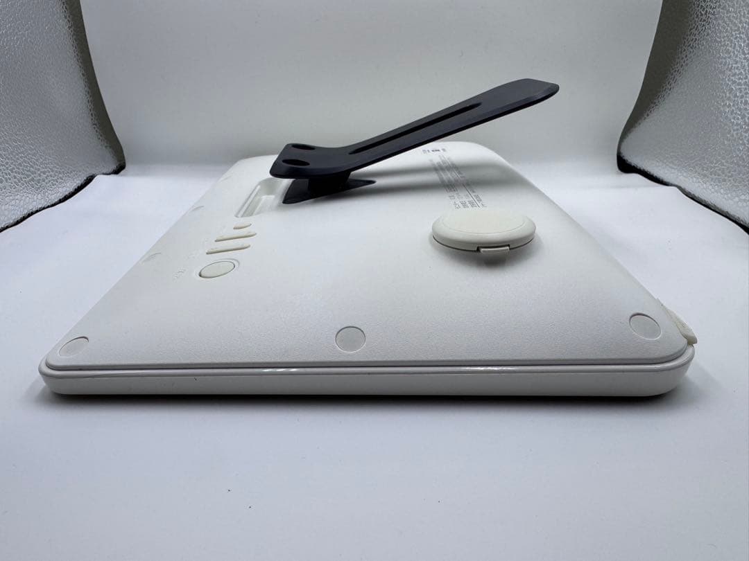 SHARP ポータブル液晶テレビ AQUOS 2T-C12AF 防水 2019年