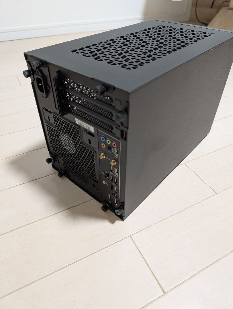 デスクトップPC i7-11700K / メモリ32GB / SSD500GB