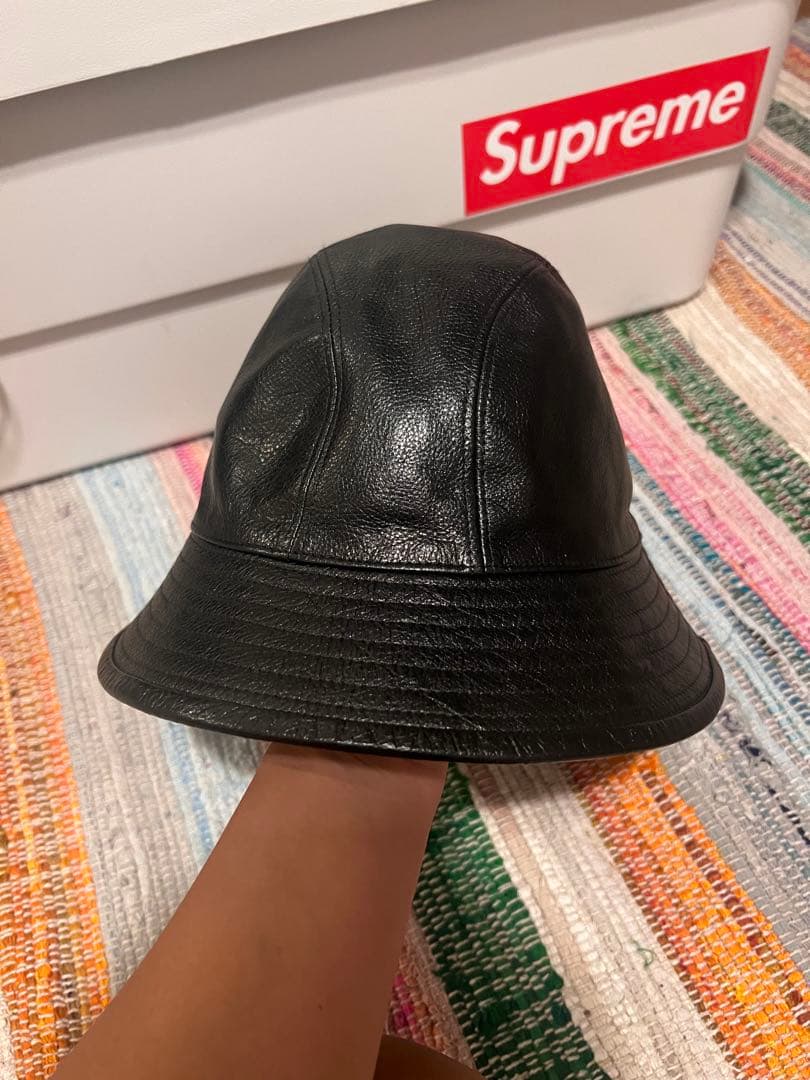 GUCCI レザーバケットハット