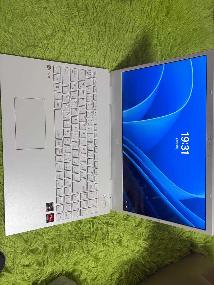 LAVIE ノートPC 白色　持ち運び鞄/ロジクールマウス付き　お値引き交渉可能