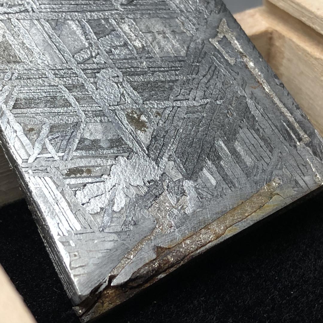 h*ン様 隕石 鉄隕石　アルタイ隕石　ナチュラル　原石　重さ約95ｇ