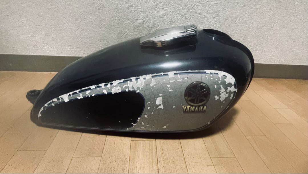 SR400 2型初期タンク　タンクキャップ　ムール貝