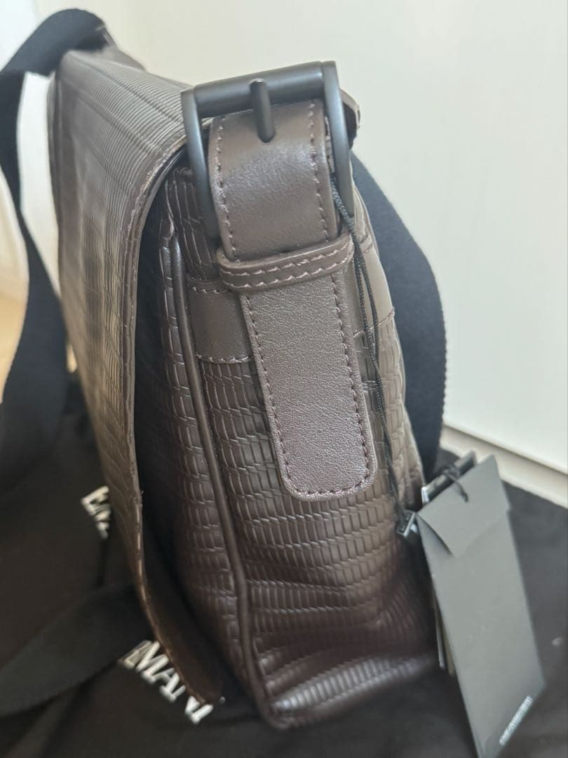 EMPORIO ARMANI ブラウン ショルダーバッグ