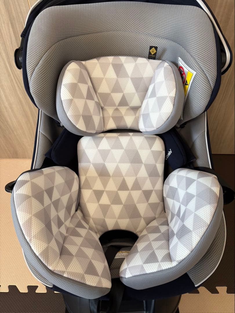 CombiクルムーヴスマートISOFIX エッグショックJN-570 ネイビー