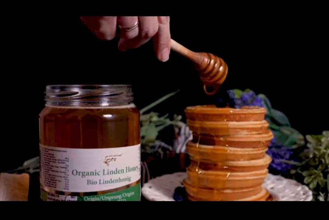 1.8kgお得なオーガニック生蜂蜜4個セットアカシア、リンデンとワイルドフラワー