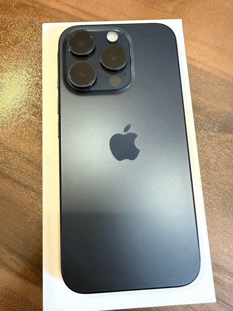 iPhone15Pro 256GB ブルーチタニウム　美品