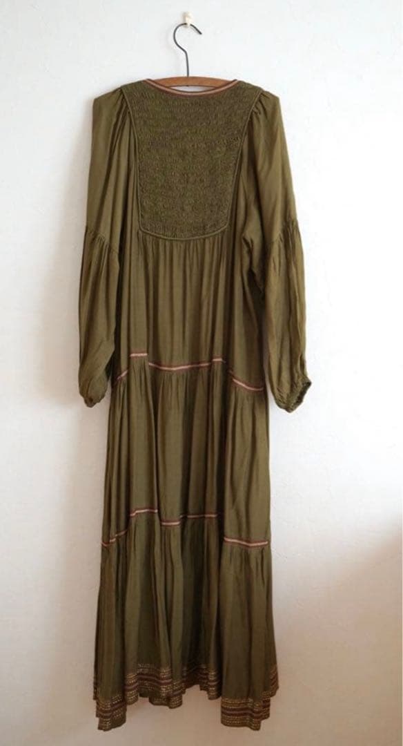 ハグオーワーボヘミアン刺繍ティアー ドドレス