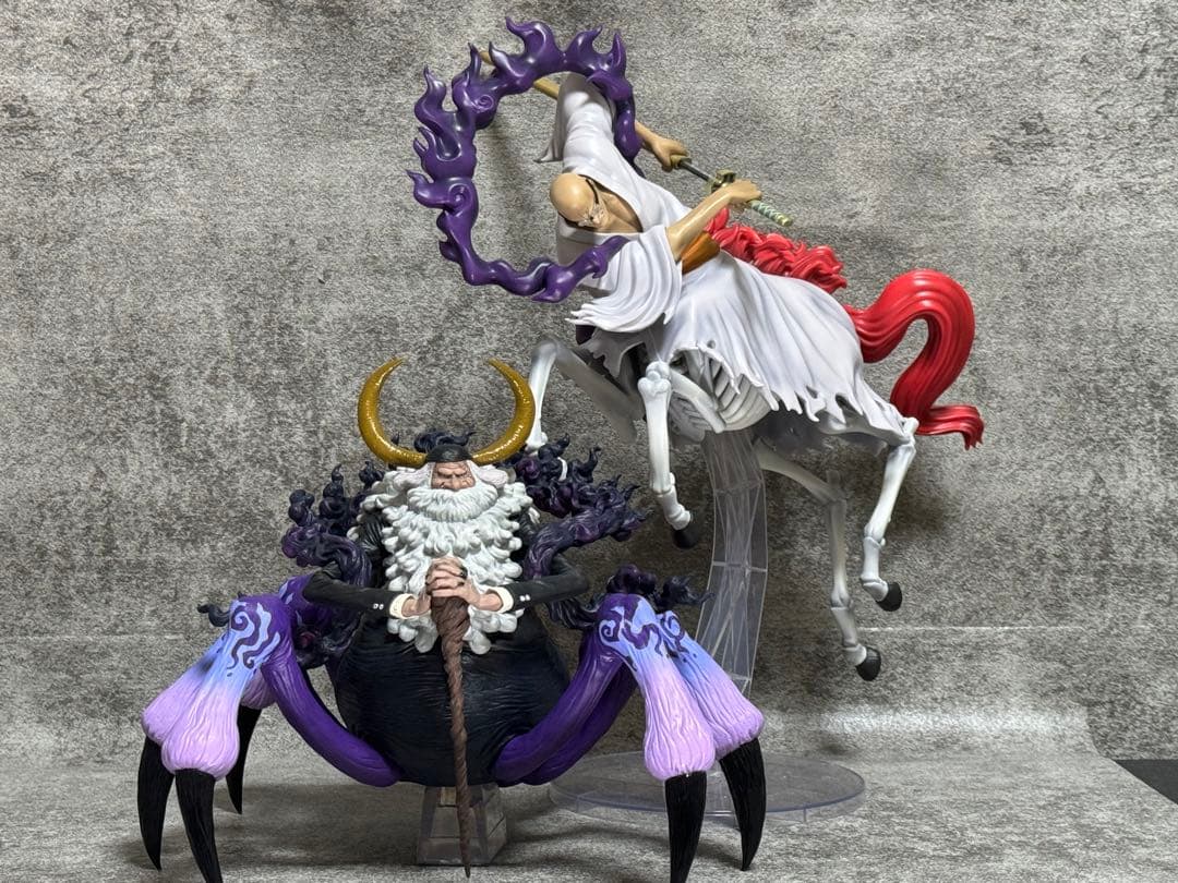 BUMPワンピース 一番くじ サターン聖 ナス寿郎聖 2体セット