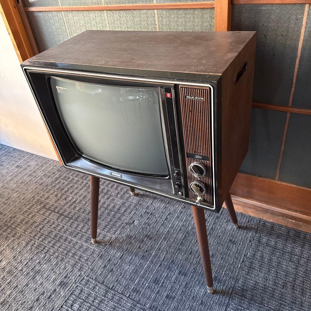 白黒テレビ　ブラウン管テレビ　ヴィンテージ