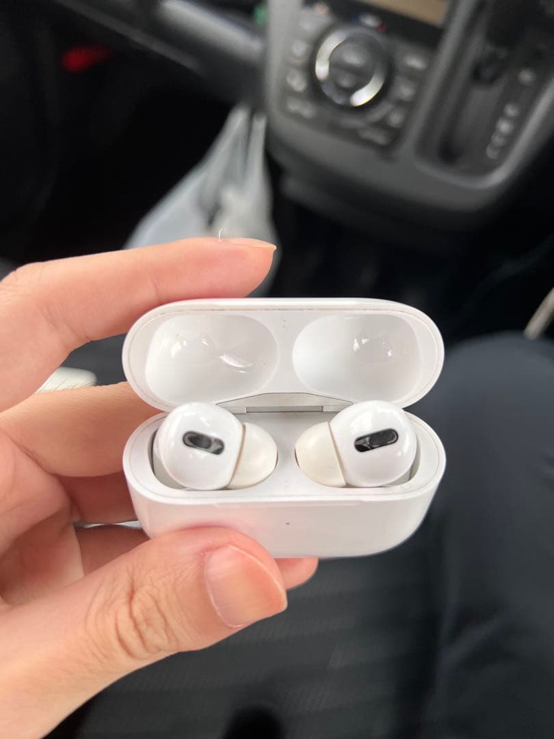 AirPods Pro 第一世代　本体＋両耳イヤホン　ホワイト 充電ケース付き