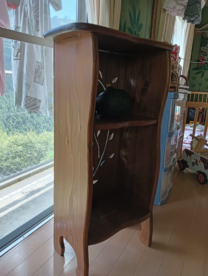 透かし棚　手作り　本立て　木製棚　国産杉