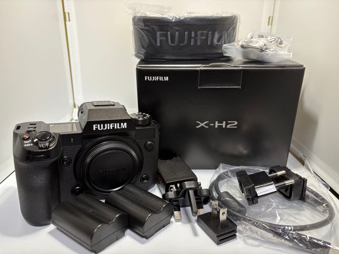 FUJIFILM X-H2 ボディ　CFカード付属