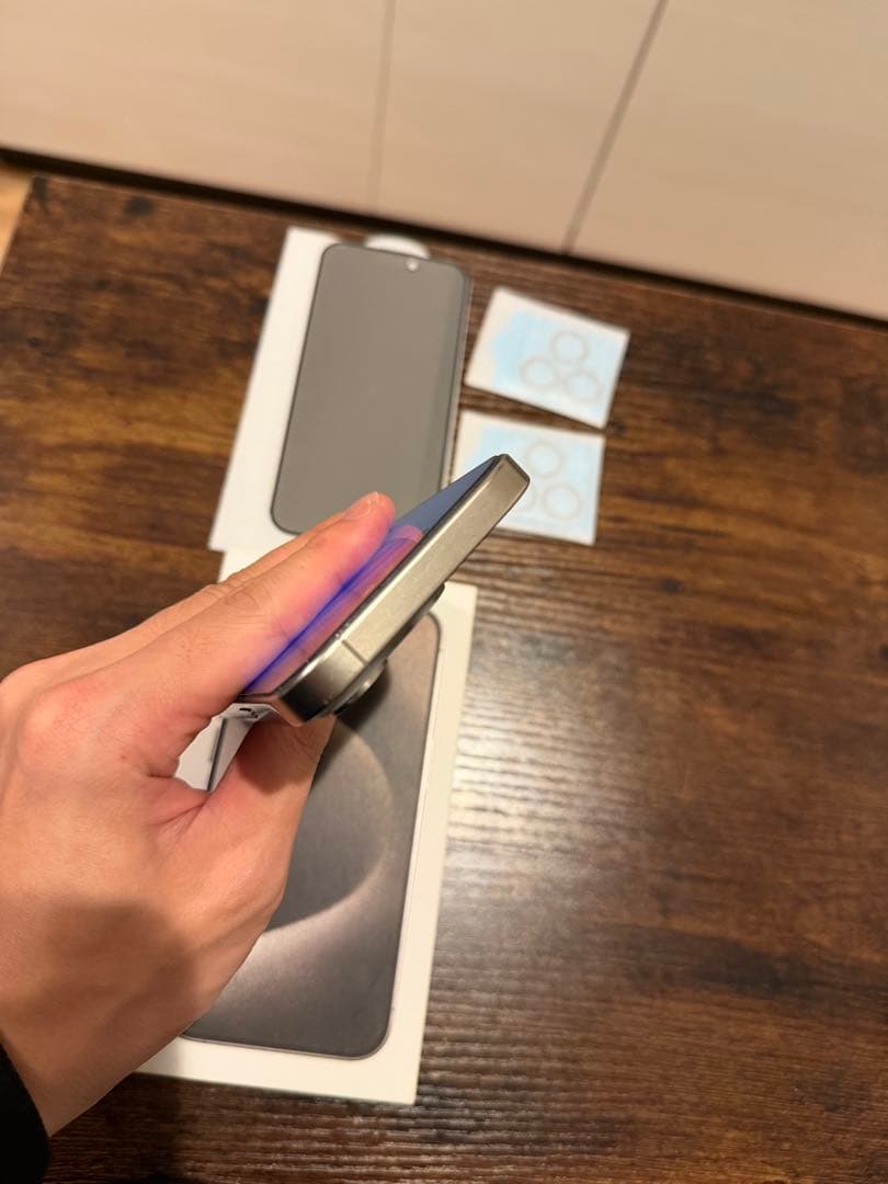 【海外版SIMフリー】iPhone 15pro 256GB ナチュラルチタニウム