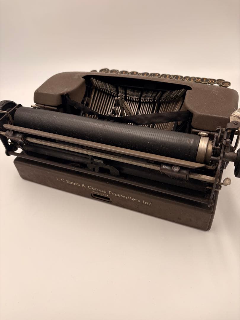 クラシック ブラウン タイプライター