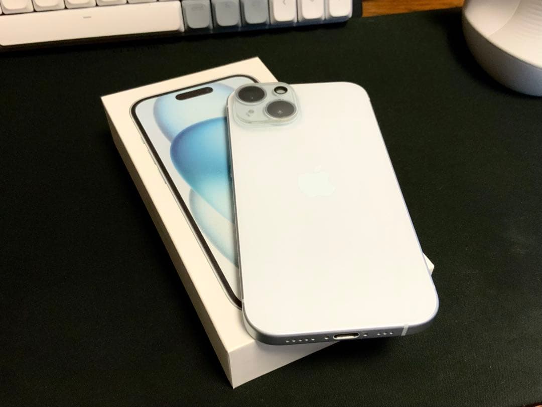 美品｜iPhone 15｜128GBブルー・外箱・新品ガラスフィルム