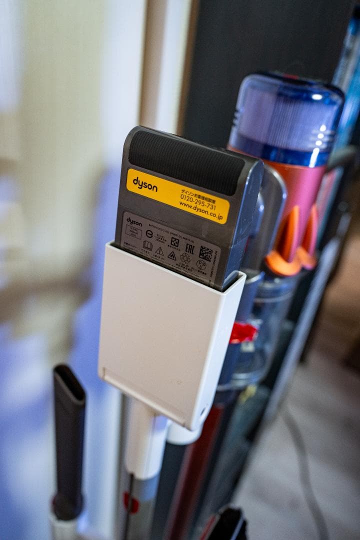 Dyson　SV18 Digital Slim Fluffy+　おまけ付き