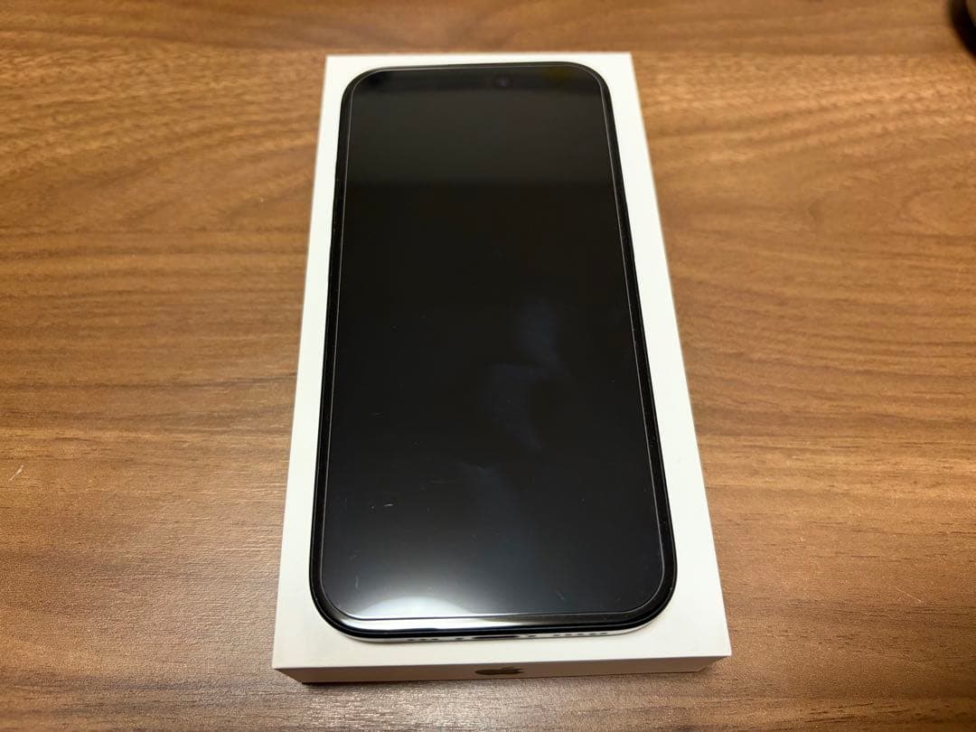 美品　Apple iPhone 16 BLACK 128GB 国内版SIMフリー