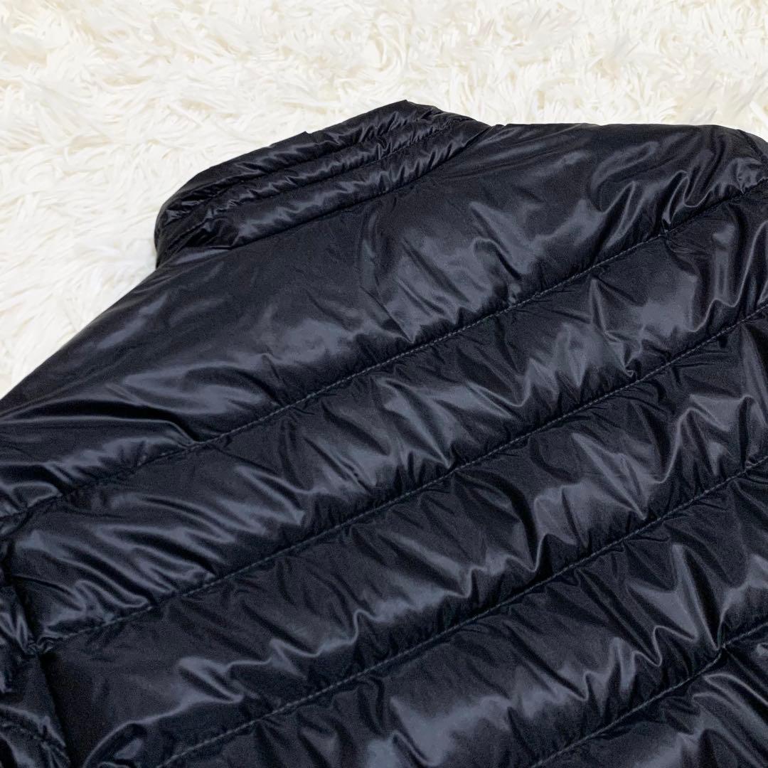 【未使用に近い】モンクレール ライトダウン AGAY ロゴワッペン ブラック0