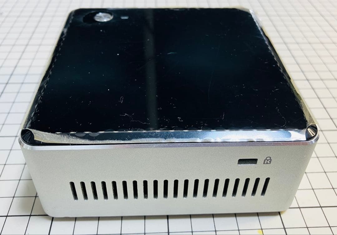 第5世代 インテルNUC キット NUC5i3RYH　変換ケーブル2本セット