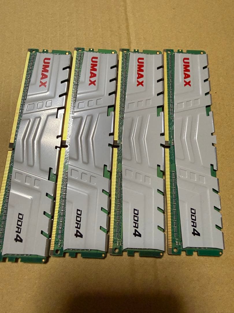 UMAX DDR4 メモリ 4枚セット　合わせて16GB