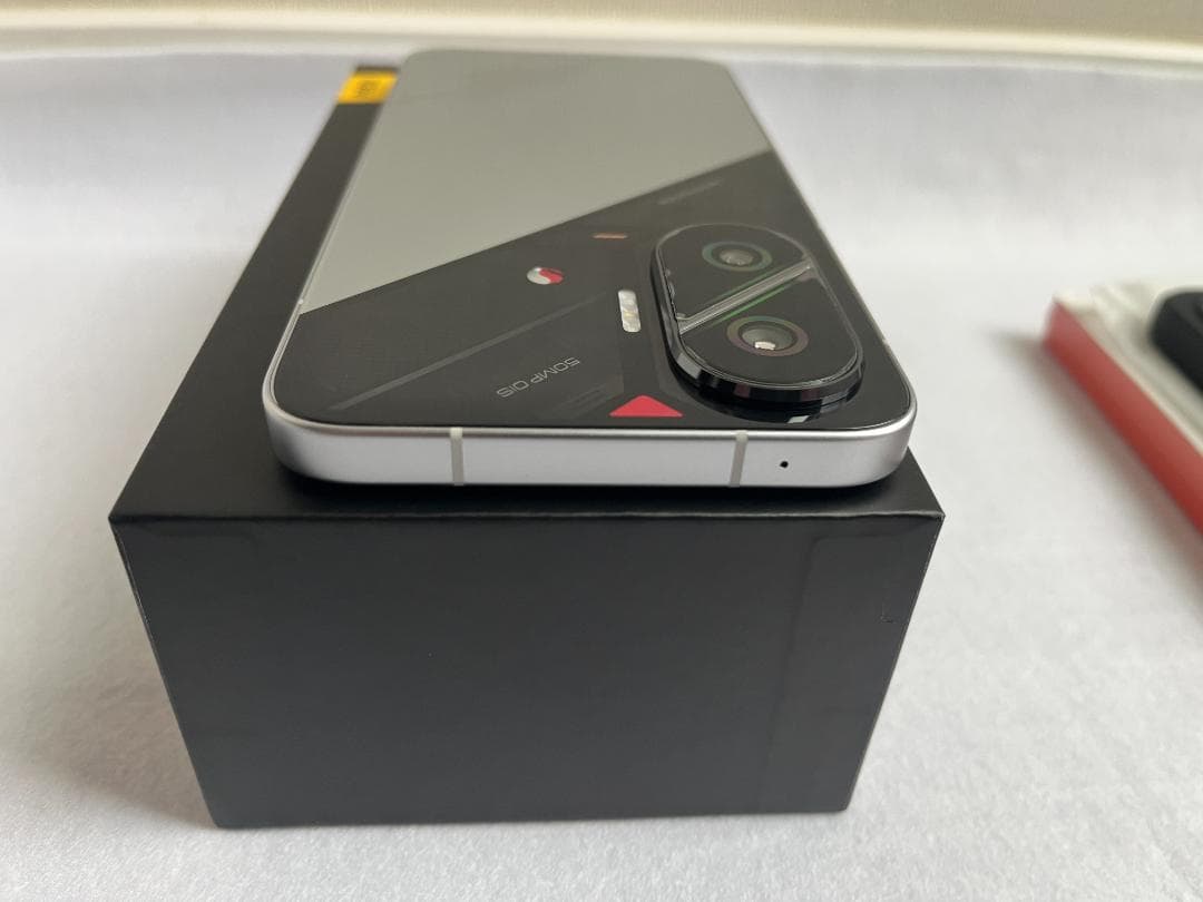 Xiaomi POCO F7 シルバー 12GB 256GB 極美品