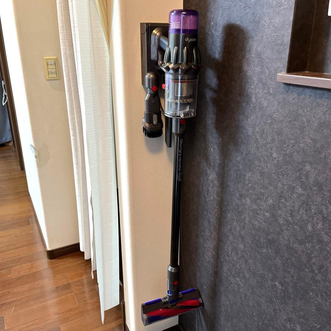 ダイソンデジタルスリムフラフィオリジンSV 18 バッテリー無　壁掛け　ジャンク