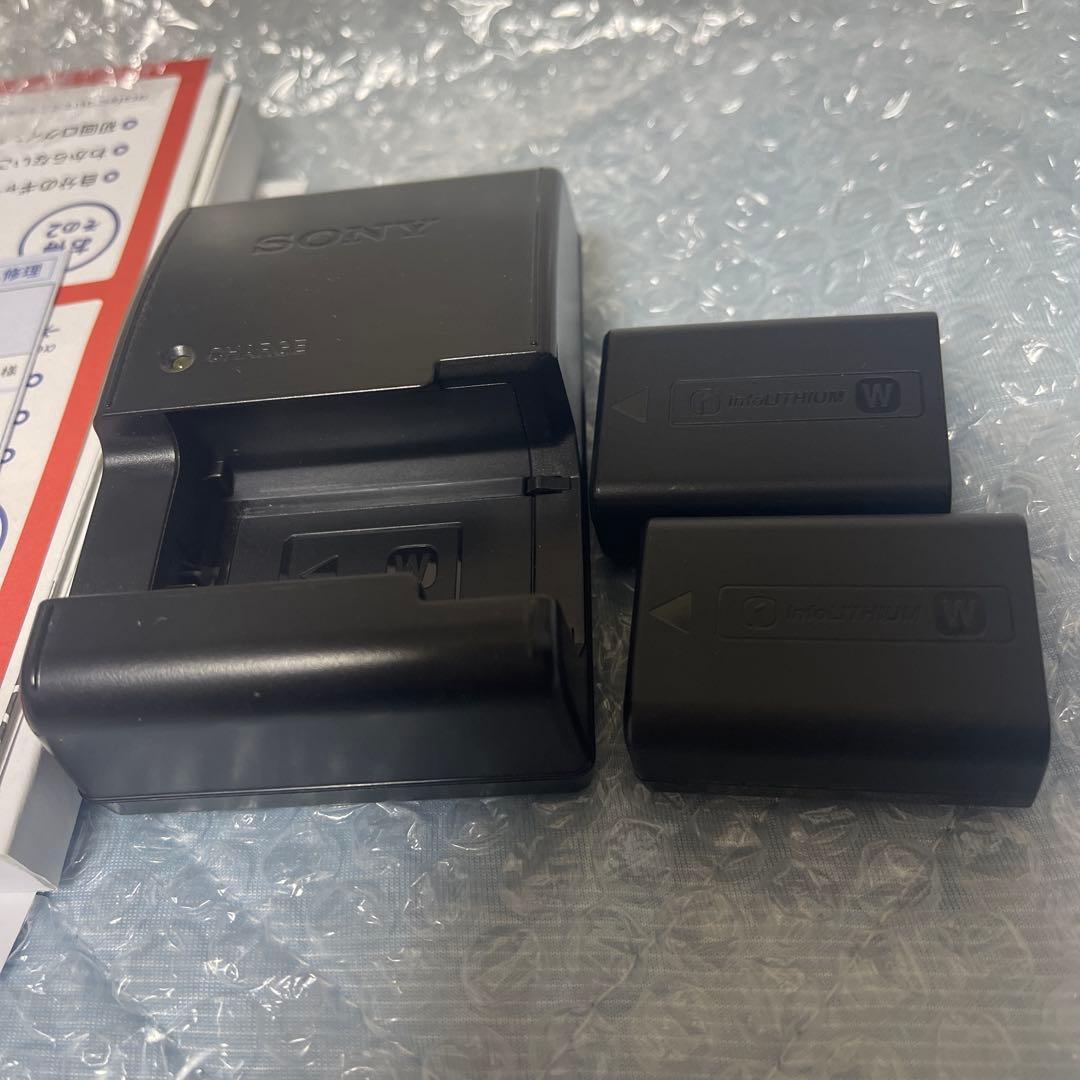 Sony α7 II ILCE-7M2 本体 + バッテリー2個 + 充電器