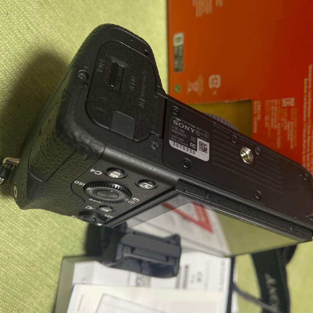Sony α7 II ILCE-7M2 本体 + バッテリー2個 + 充電器