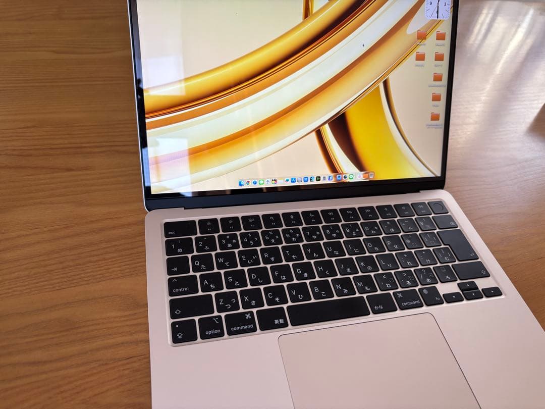 Apple MacBook Air m2 2022 13インチ スターライト