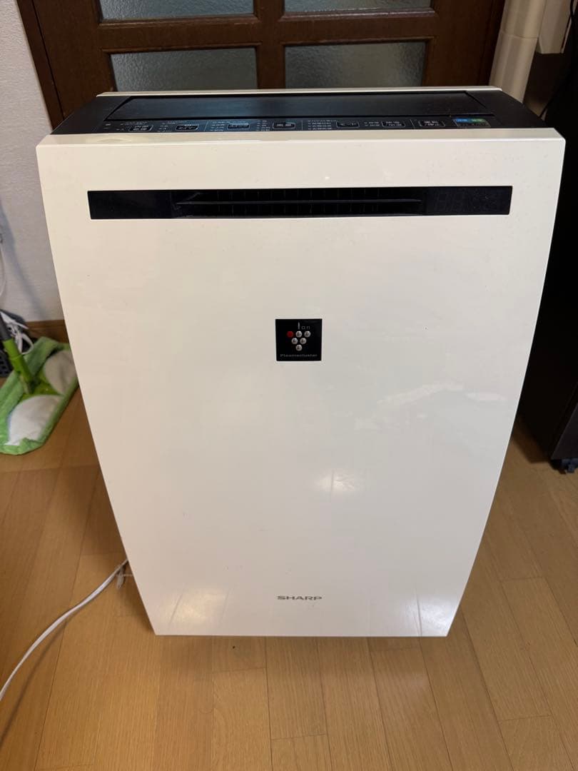 SHARP シャープ除湿加湿空気清浄機 プラズマクラスター　KC--HD70-W