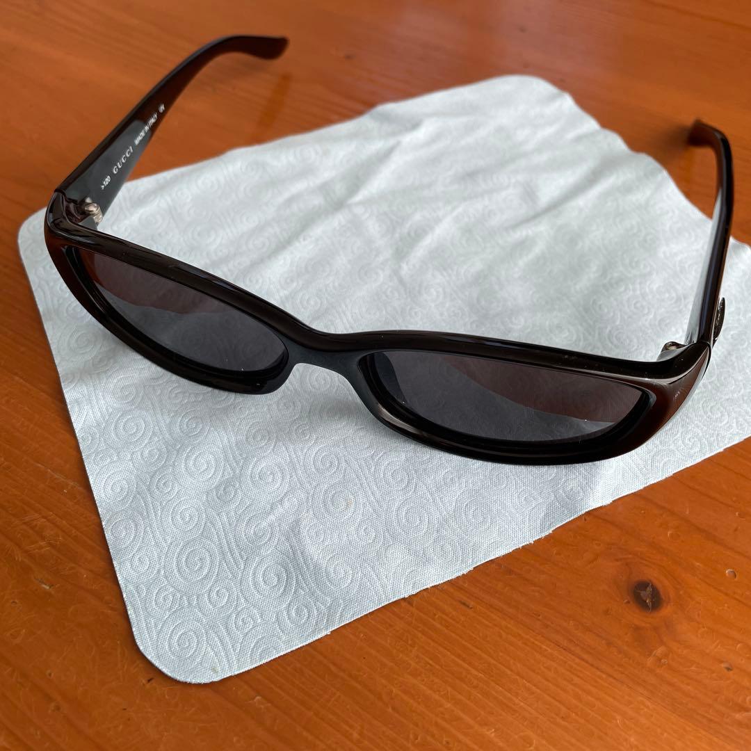 GUCCI GG 245/S ブラックサングラス