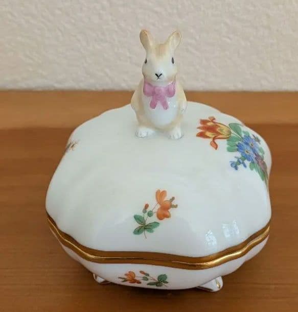 HERENDウサギのボンボニエール