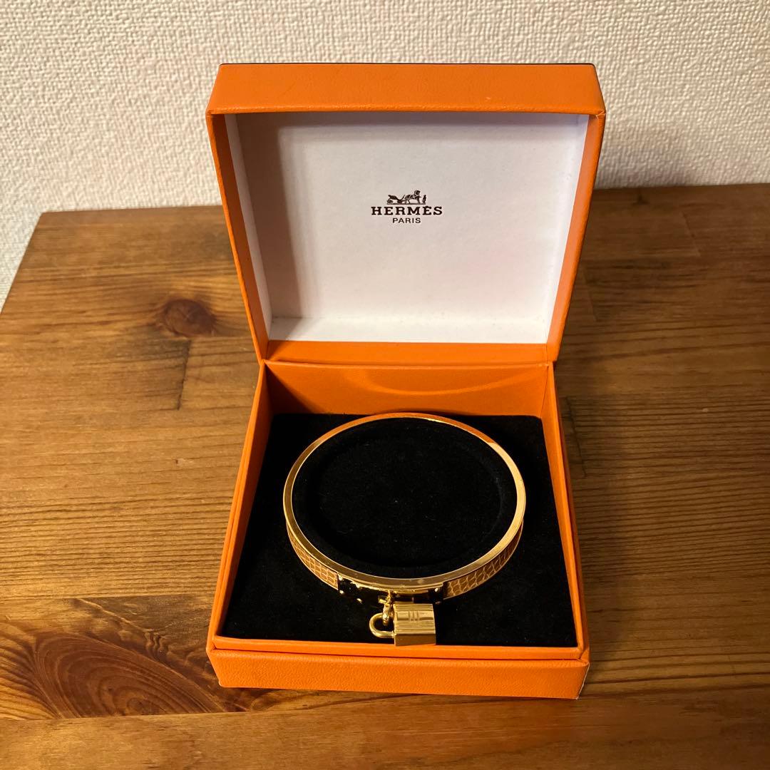 エルメス ケリーバングル