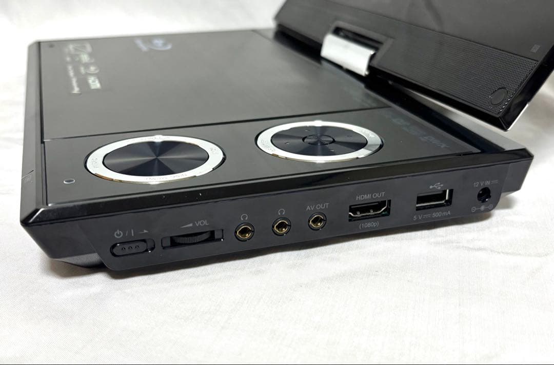 LG ポータブルブルーレイプレーヤー BP690 2012年製