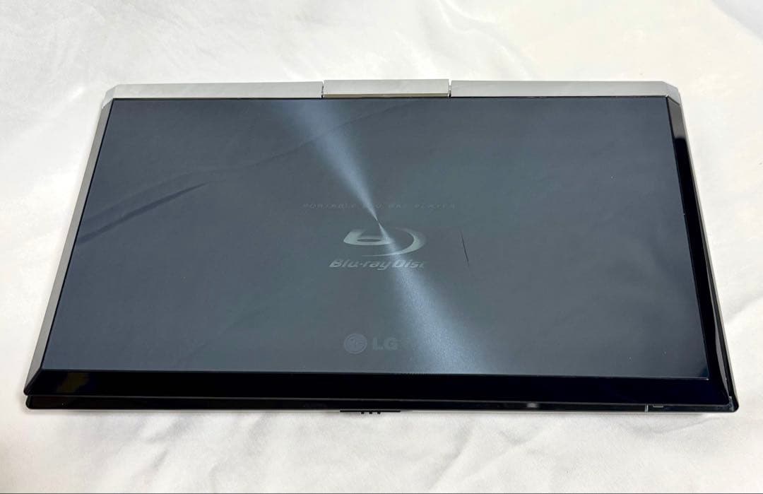 LG ポータブルブルーレイプレーヤー BP690 2012年製