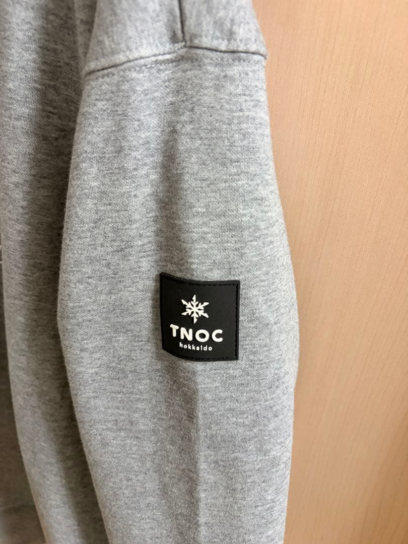 【美品】TNOC hokkaido グレージップ裏起毛パーカー Mサイズ
