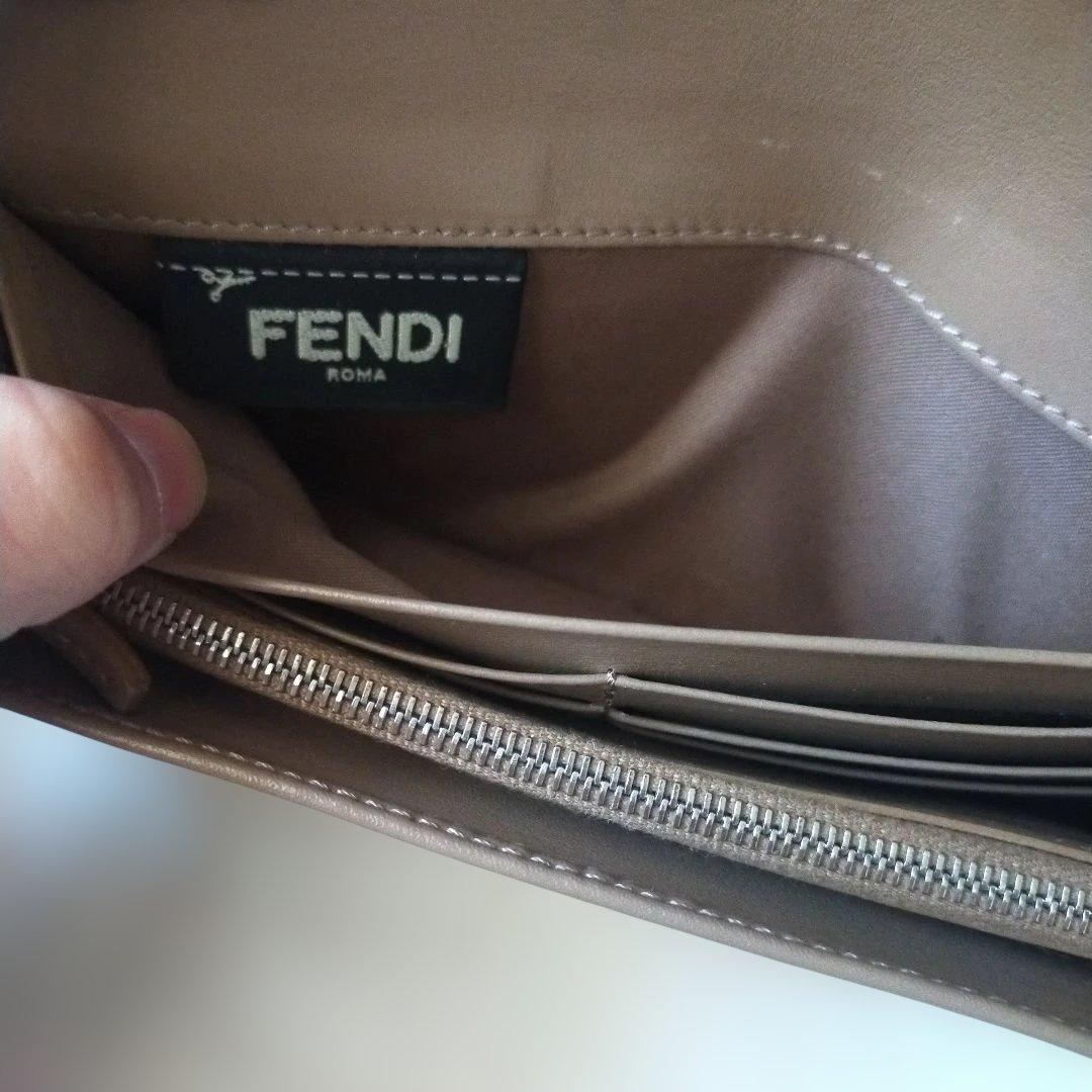 FENDI チェーンウォレット スタッズ 長財布
