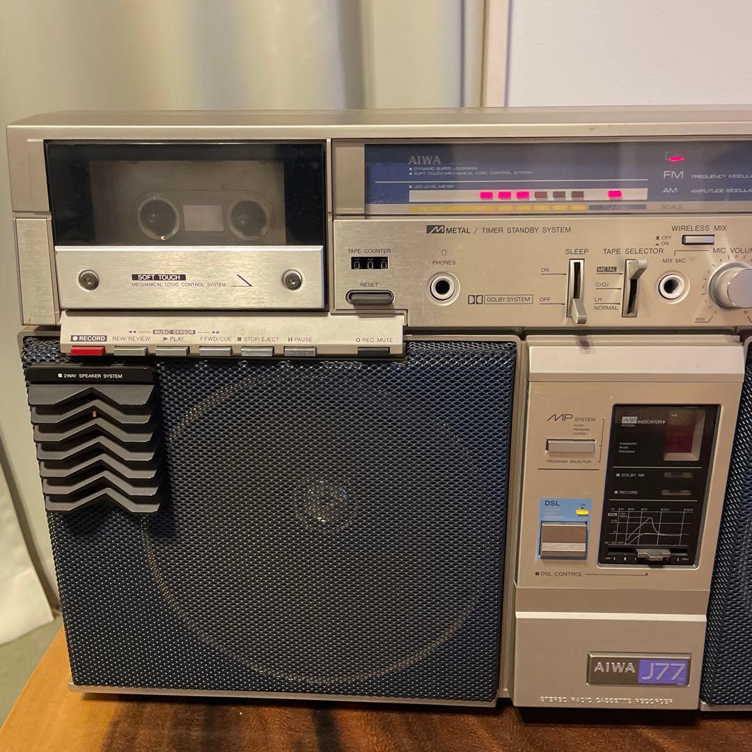 AIWA J77MKⅡラジカセ カセットテープ FM/AM 希少　レトロラジオ