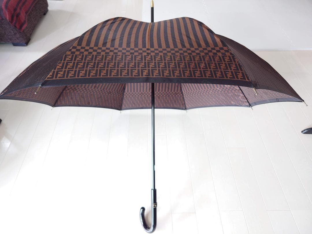 「FENDI フェンディ 」女性用 雨傘 極美品