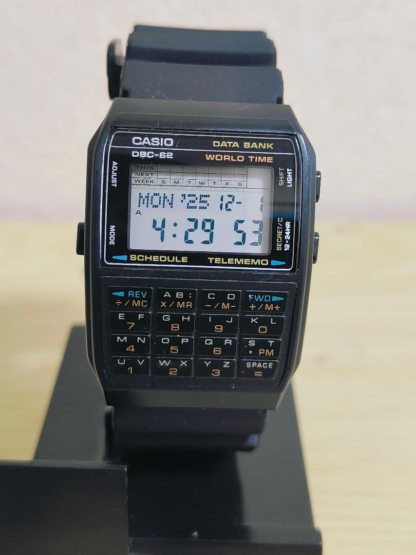 CASIO DBC-62 DATA BANK デジタル腕時計