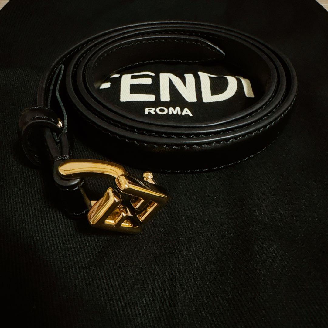 FENDI 黒 レザー ベルト 2025SS
