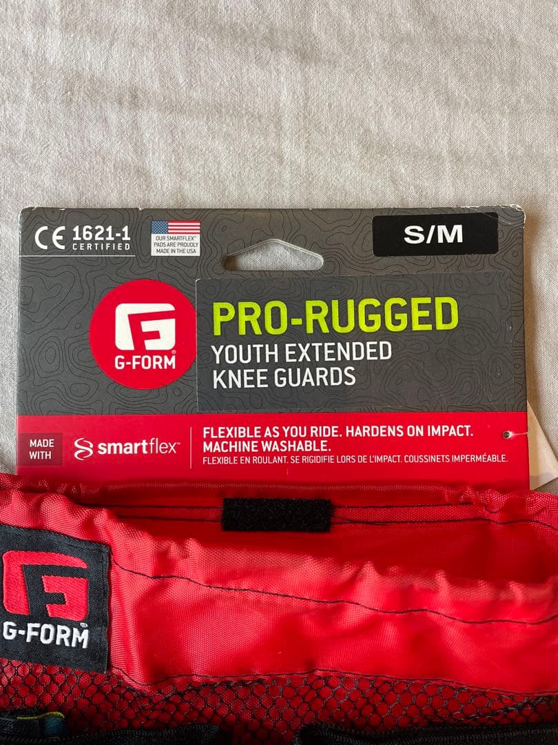 bmxレーシング レーサー　レース　mtb ダウンヒル　ニーシンガード