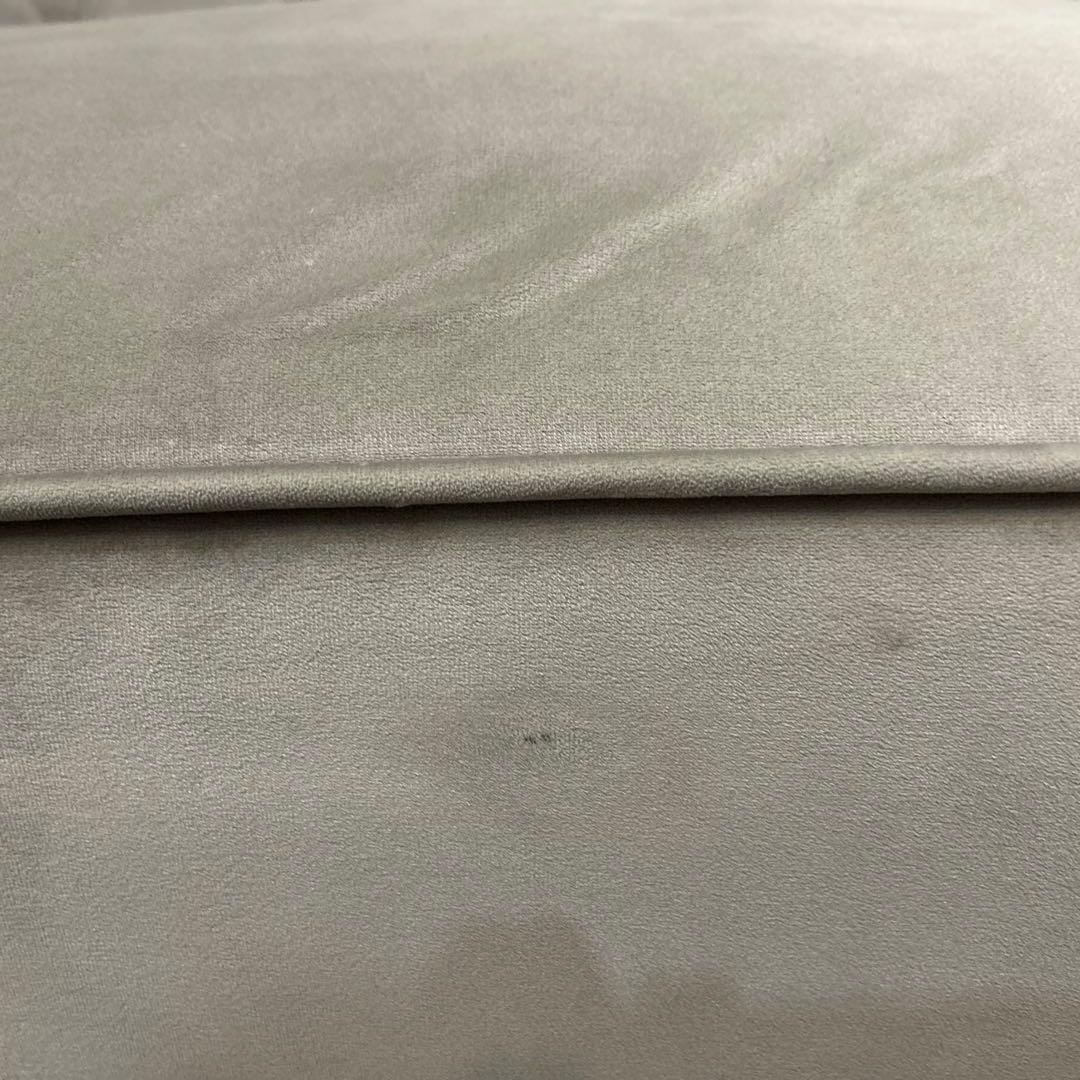 【12月27日まで出品予定】LOWYA グレー ベルベット ボタン留めソファ